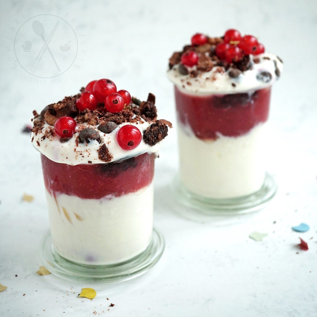 Low Carb Kokos Mandel Joghurt Dessert - Keto, Vegan &amp; Paleo - Lowcarb ...